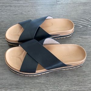 Almost brand new Madewell Patty Crisscross sandals.  Size 8 but better for 7.5!